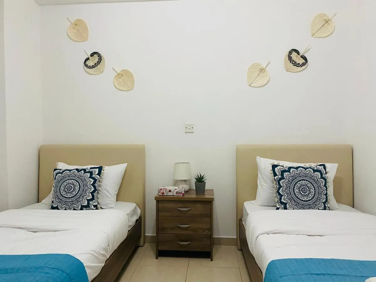 Apollo 2-Br Apt In Lárnaca 0*,  Chipre